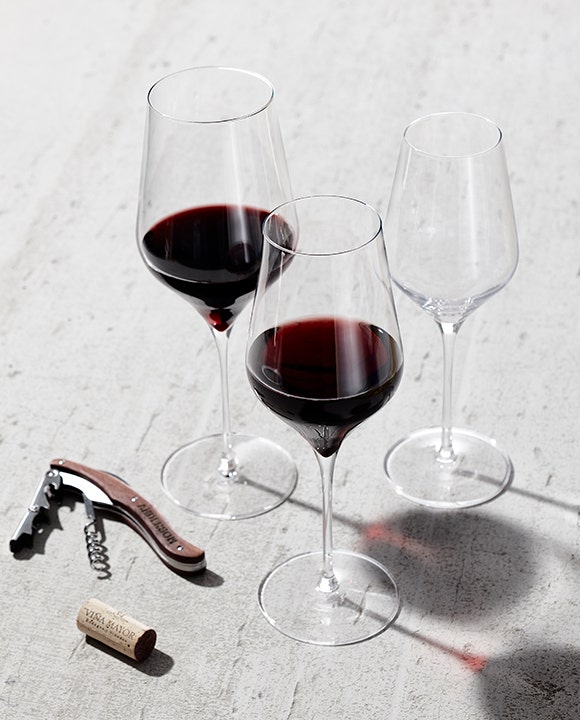 red wine glass